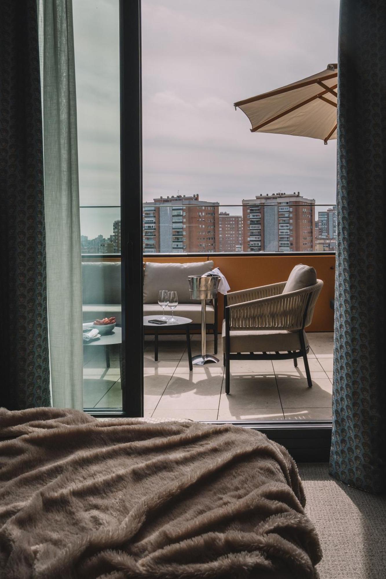 Hotel Pinar Plaza Мадрид Экстерьер фото